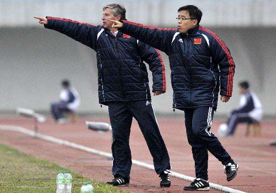 中国男足主教练，历届中国男足主教练？