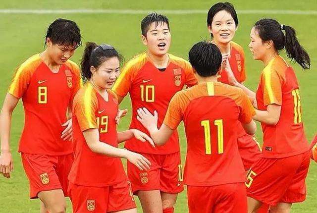 中国女足世界杯亚军，中国女足世界杯亚军教练是谁?？
