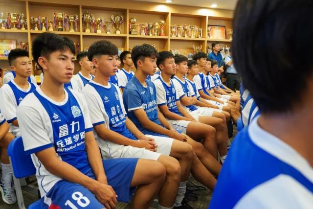 广州富力足球俱乐部，广州富力足球俱乐部梯队招生？