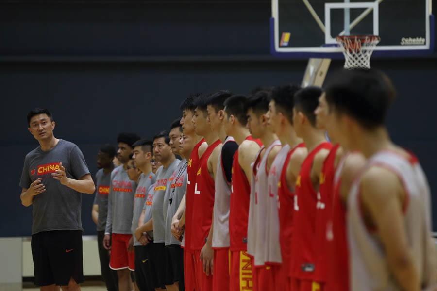 关于中国男篮集训队首次人员调整的信息