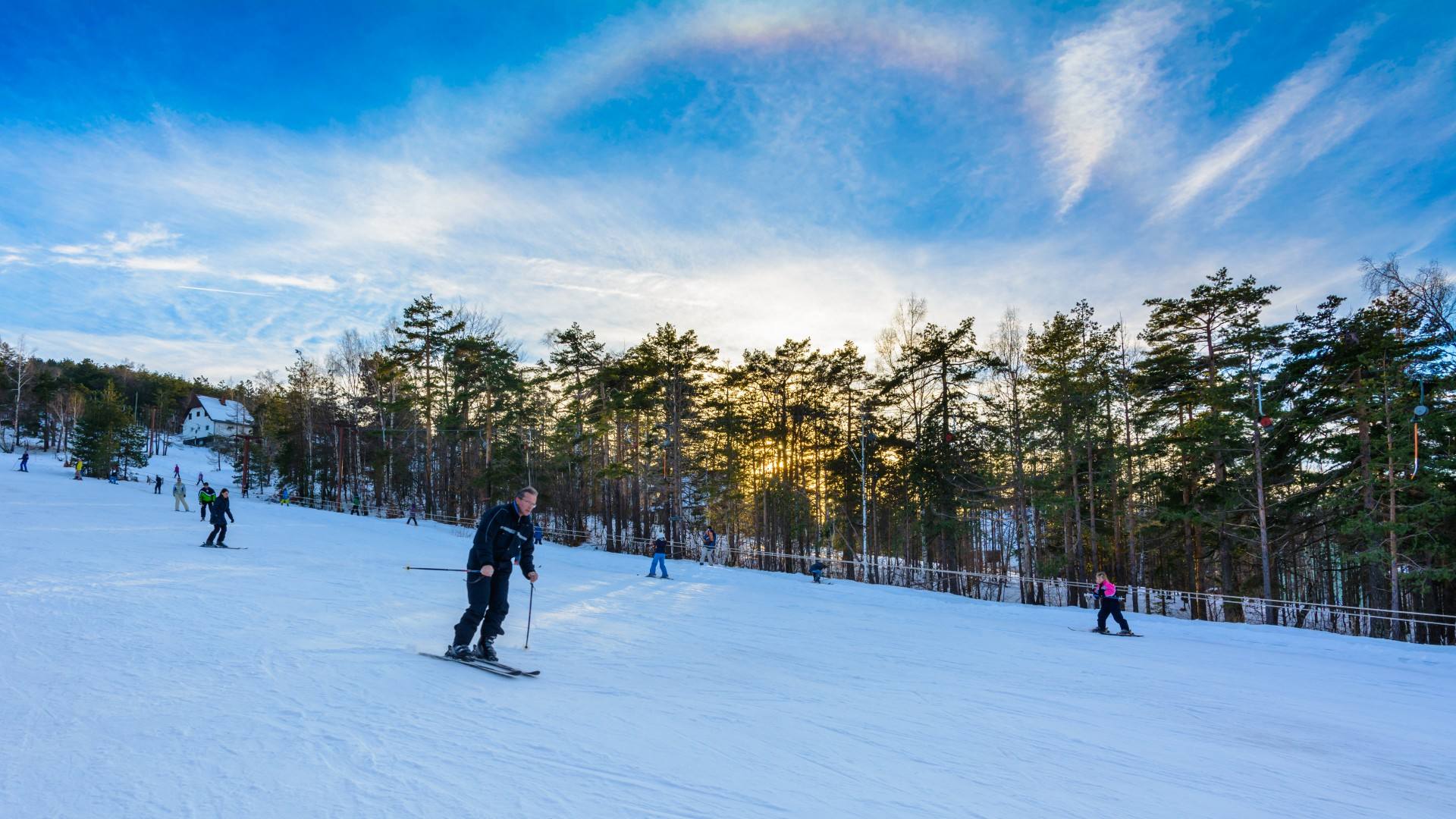 滑雪场地，北京冬奥会跳台滑雪场地？