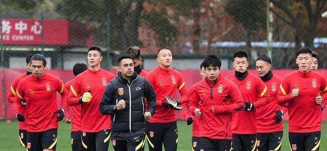 中国归化球员名单，中国归化球员名单2022？